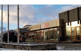 Kollane kaubanduskeskus